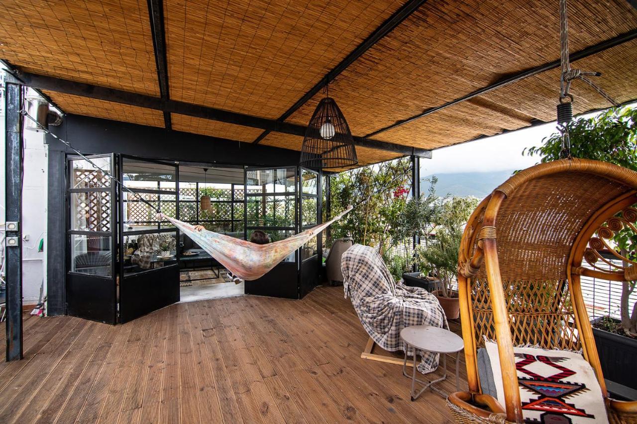 Unique Solar Penthouse With Jacuzzi And Sauna In Central アテネ エクステリア 写真