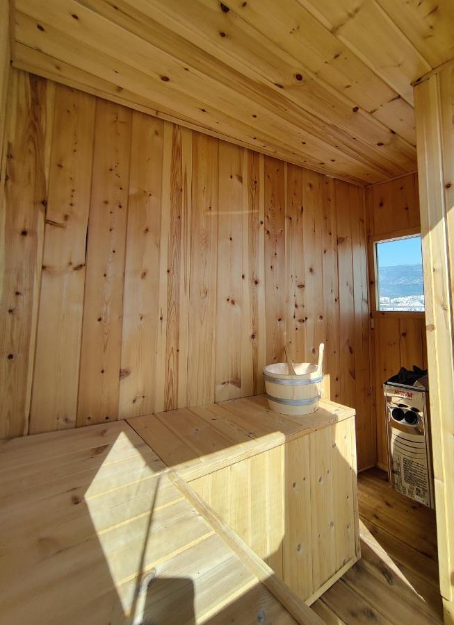 Unique Solar Penthouse With Jacuzzi And Sauna In Central アテネ エクステリア 写真